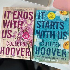 Colleen Hoover Set-It Ends With Us & It Starts With Us